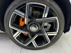 Rolls-Royce Cullinan Black Badge - ფოტო 19