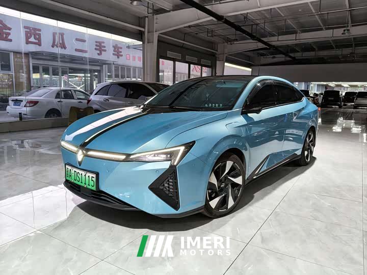Nio Lingxi L Top Player Edition with Super Double Option Package - ავტომობილი ჩინეთიდან