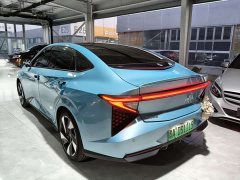 Nio Lingxi L Top Player Edition with Super Double Option Package - ფოტო 3