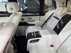 Rolls-Royce Cullinan Black Badge - ფოტო 12