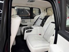 Rolls-Royce Cullinan Black Badge - ფოტო 9