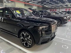 Rolls-Royce Cullinan 2024 Black Badge - ფოტო 2