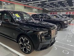 Rolls-Royce Cullinan 2024 Black Badge - ფოტო 2