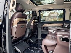 Mercedes-Benz V-Class 2022 V 260 L Long Wheelbase Luxury Edition - ფოტო 8