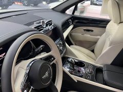 Bentley Bentayga 4.0T V8 - ფოტო 9