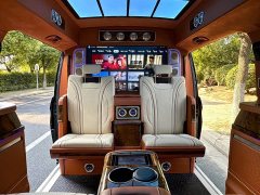 Mercedes-Benz V-Class 2022 V 260 L Long Wheelbase Luxury Edition - ფოტო 8