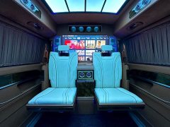 Mercedes-Benz V-Class 2022 V 260 L Long Wheelbase Luxury Edition - ფოტო 9
