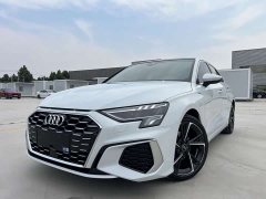 Audi A3 Sportback 35 TFSI Fashion Sport - ფოტო 1