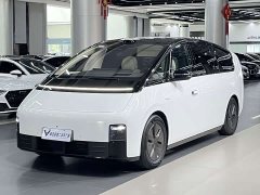 Li Auto MEGA Home Family Edition - ფოტო 1