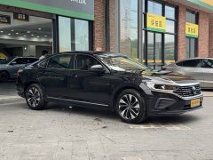Volkswagen Passat Outstanding Edition 280TSI Business Version - ფოტო 3