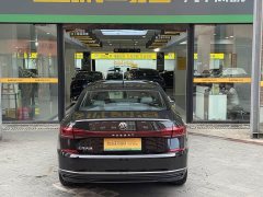 Volkswagen Passat Outstanding Edition 280TSI Business Version - ფოტო 5