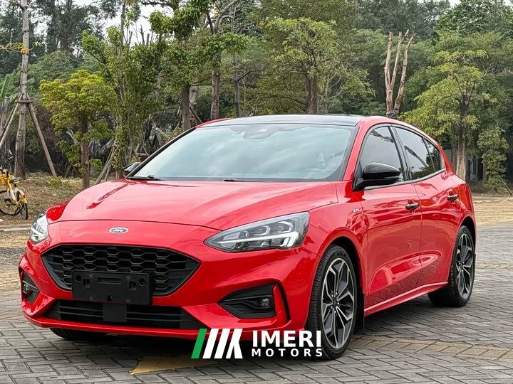 Ford Focus Hatchback EcoBoost 180 Automatic ST Line - ავტომობილი ჩინეთიდან