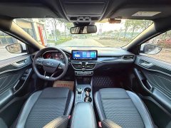 Ford Focus Hatchback EcoBoost 180 Automatic ST Line - ფოტო 5