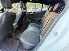 Ford Focus Hatchback EcoBoost 180 Automatic ST Line - ფოტო 6