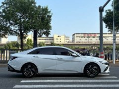Hyundai Elantra 2023 1.5L CVT GLX Elite - ფოტო 4