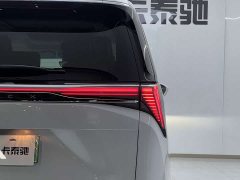 Buick GL8 New Energy Luxe Premium 7-Seater - ფოტო 14