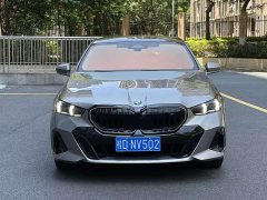 BMW 5 Series 530Li Premier M Sport Package - ფოტო 2