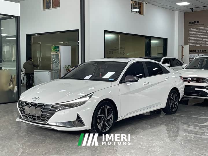 Hyundai Elantra 1.5L CVT Luxury
