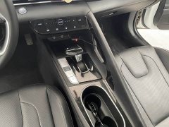 Hyundai Elantra 2022 1.5L CVT Luxury - ფოტო 11