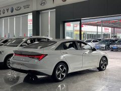 Hyundai Elantra 2022 1.5L CVT Luxury - ფოტო 17