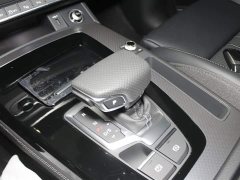 Audi Q5L 45th Anniversary Edition 45 TFSI Luxury Sport - ფოტო 13