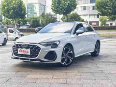 Audi A3 2025 Sportback 35TFSI Prestige - ფოტო 1