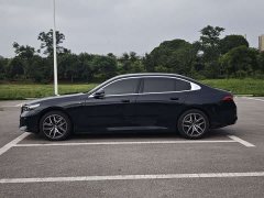 BMW i5 eDrive 35L M Sport Package - ფოტო 2