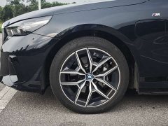 BMW i5 eDrive 35L M Sport Package - ფოტო 7