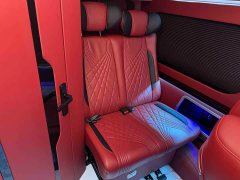 Toyota HIACE 3.5L V6 Automatic - ფოტო 12