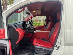 Toyota HIACE 3.5L V6 Automatic - ფოტო 3