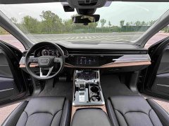 Audi Q7 55 TFSI quattro S Prestige - ფოტო 9