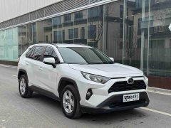 Toyota RAV4 2.0L CVT FWD Urban Edition - ფოტო 3