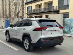 Toyota RAV4 2.0L CVT FWD Urban Edition - ფოტო 7