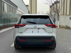Toyota RAV4 2.0L CVT FWD Urban Edition - ფოტო 8