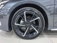 Audi A3 Facelift Sportback 35 TFSI Fashion Sport - ფოტო 5
