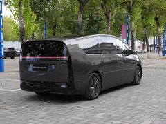 Li Auto MEGA Home Family Edition - ფოტო 5