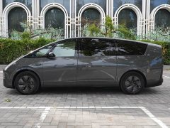 Li Auto MEGA Home Family Edition - ფოტო 8
