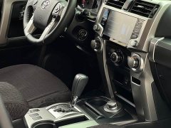 Toyota 4Runner 4.0L Automatic - ფოტო 13