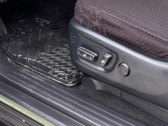 Toyota 4Runner 4.0L Automatic - ფოტო 20