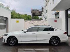 BMW i5 eDrive 35L Luxury Edition Premium Package - ფოტო 3