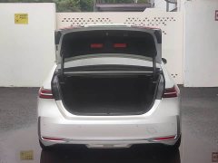 BMW i5 eDrive 35L Luxury Edition Premium Package - ფოტო 6