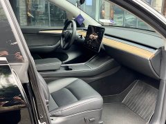 Tesla Model Y Long Range All-Wheel Drive - ფოტო 4