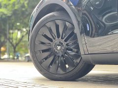 Tesla Model Y Long Range All-Wheel Drive - ფოტო 6