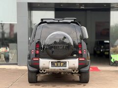 Land Rover Defender 110 3.0T P400 Dark Edition - ფოტო 4
