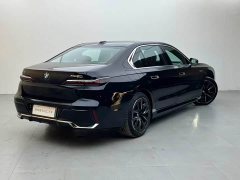BMW i7 xDrive60L Luxury Package - ფოტო 4