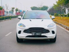 Aston Martin DBX 3.0T Straight-Six - ფოტო 2