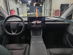 Tesla Model Y Rear-Wheel Drive - ფოტო 5