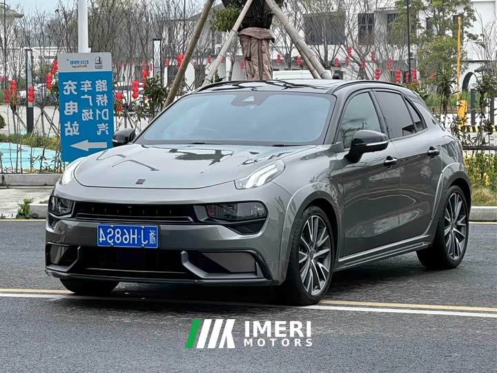 Lynk & Co 02 Hatchback 2.0T Diesel Pro