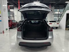 Tesla Model Y Rear-Wheel Drive - ფოტო 11