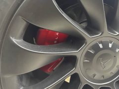 Tesla Model Y Performance All-Wheel Drive - ფოტო 13